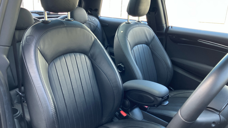 MINI Hatchback 135kW Cooper S Level 3 33kWh 3dr Auto Electric Hatchback